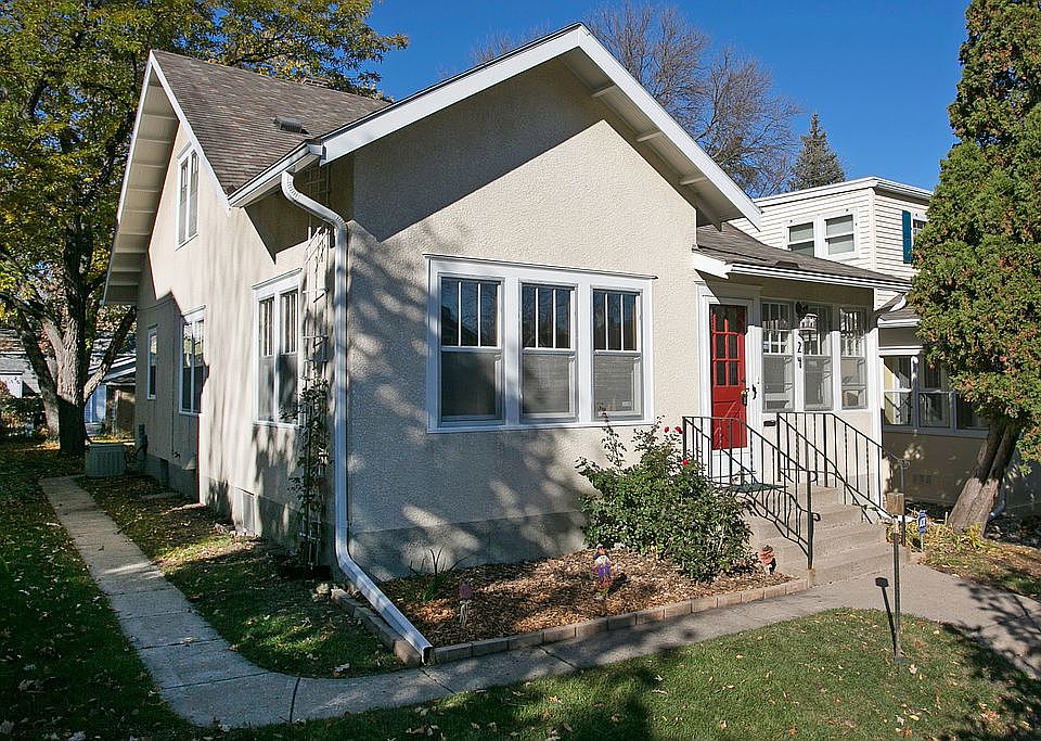 1st image of 24 Oliver Ave S