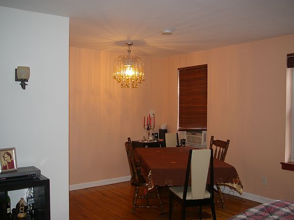 4th image of 10534 65th Ave APT 4D