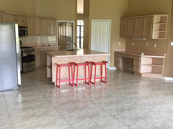 Kitchen / Family