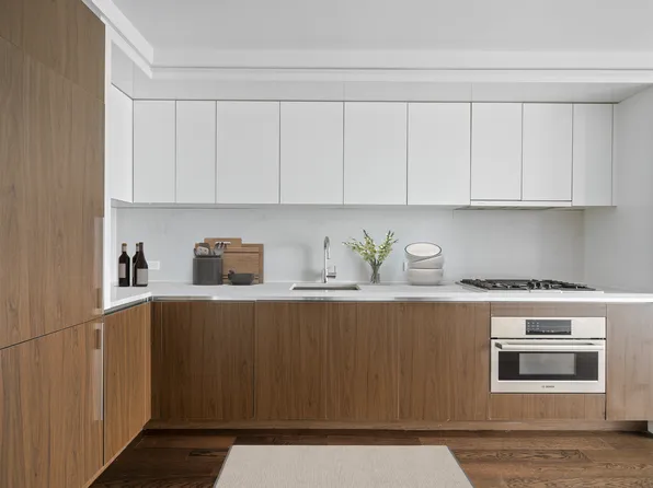 605 West 42nd Street image 2 of 26