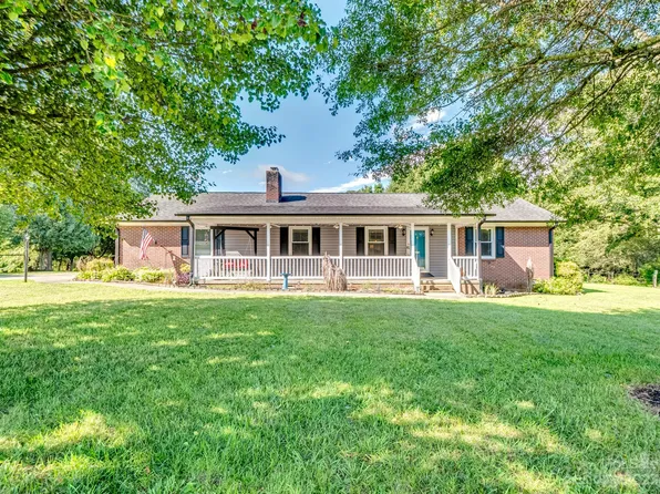 3427 Philadelphia Church Rd, Dallas, NC 28034