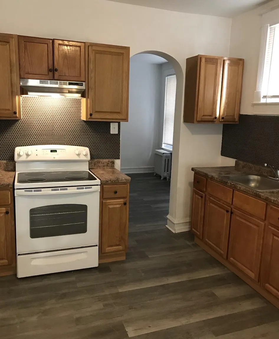 4832 E Roosevelt Blvd — Photo 2