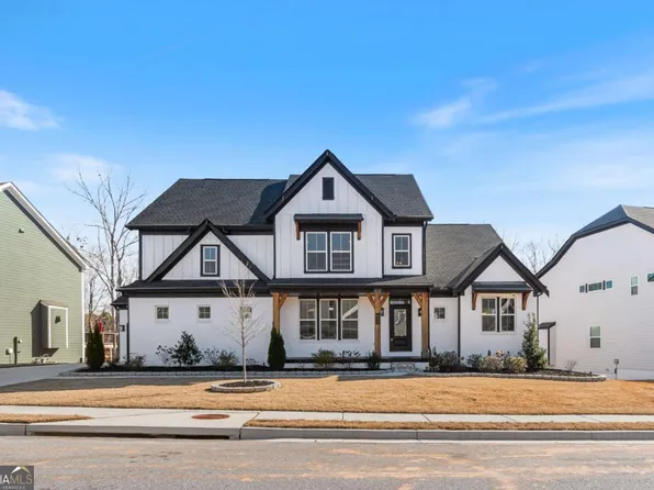 634 Michigan Cir, Hoschton, GA 30548