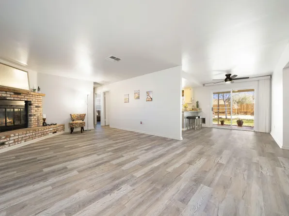 7439 Hermosa Ave, Yucca Valley, CA 92284