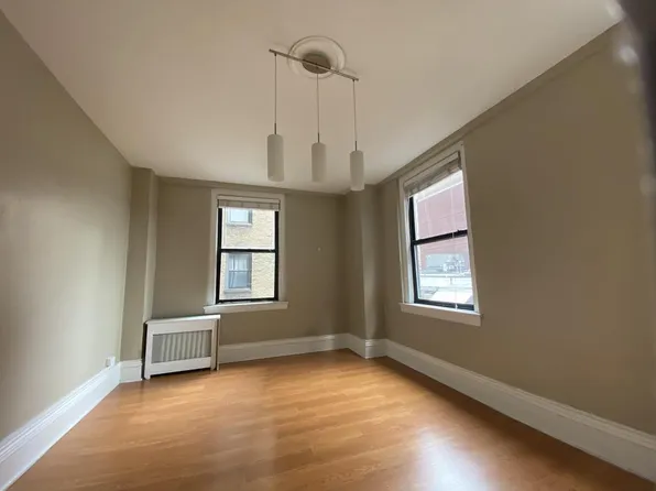 1324 Locust St APT 427, Philadelphia, PA 19107