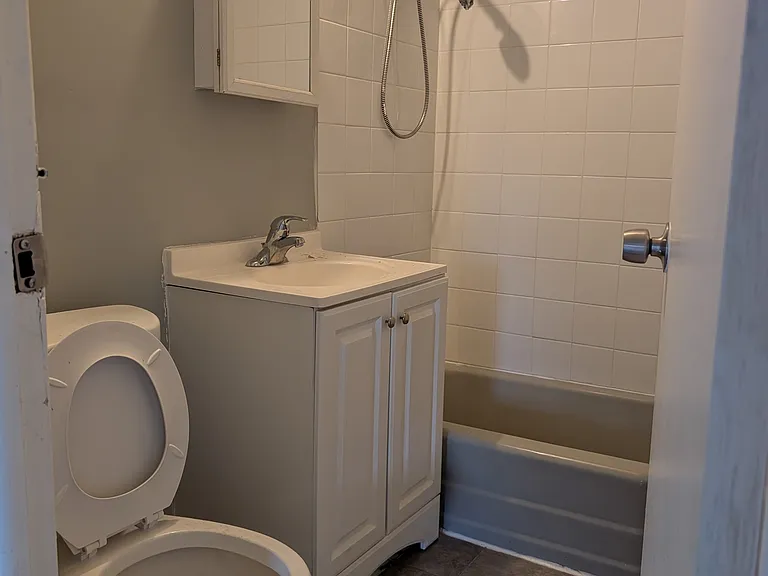 524 Green Oaks Ct N #6 — Photo 8