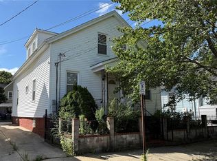 18 Wyatt St, Providence, RI 02905