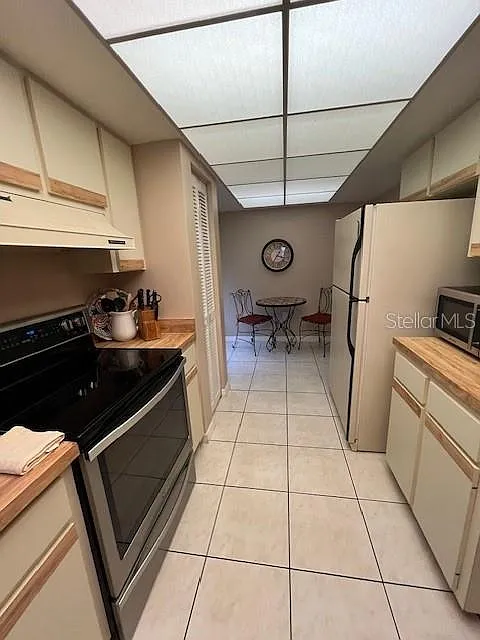 2 bed, 2.0 bath, 1065 sqft, $1,750 — Photo 3