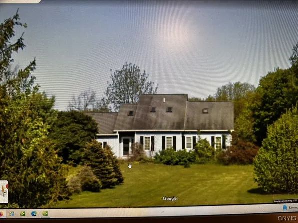 8976 Jackson Rd, Clay, NY 13041