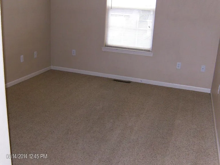 22857 Honeysuckle Rd — Photo 7