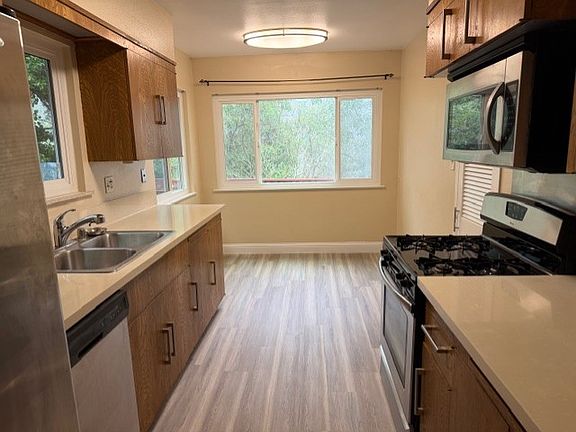 5th image of 339 Taurus Ave