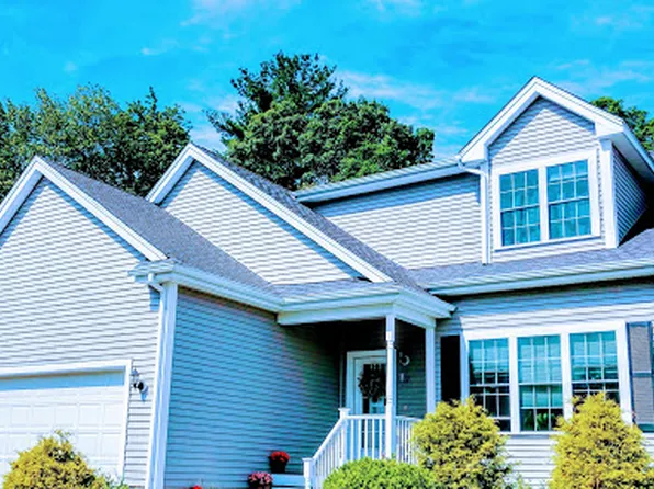 19 Williamsburg Way, Medway, MA 02053