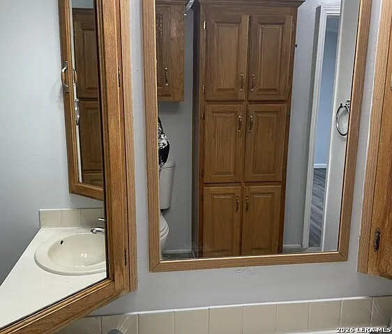 8429 Braewick Dr — Photo 20