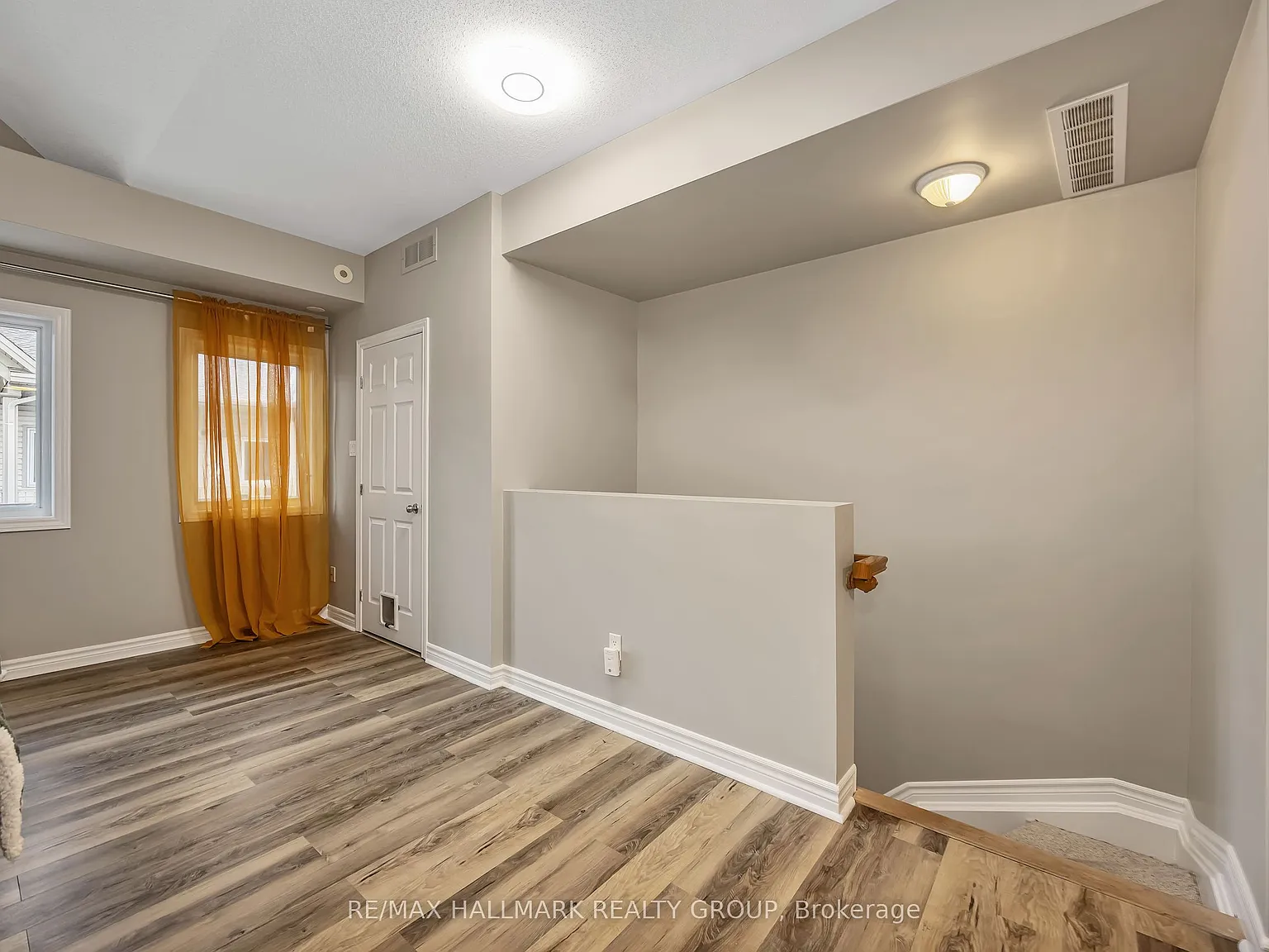 2 bed, $2,350 — Photo 4