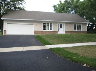 500 Anne Ln, Bolingbrook, IL 60440