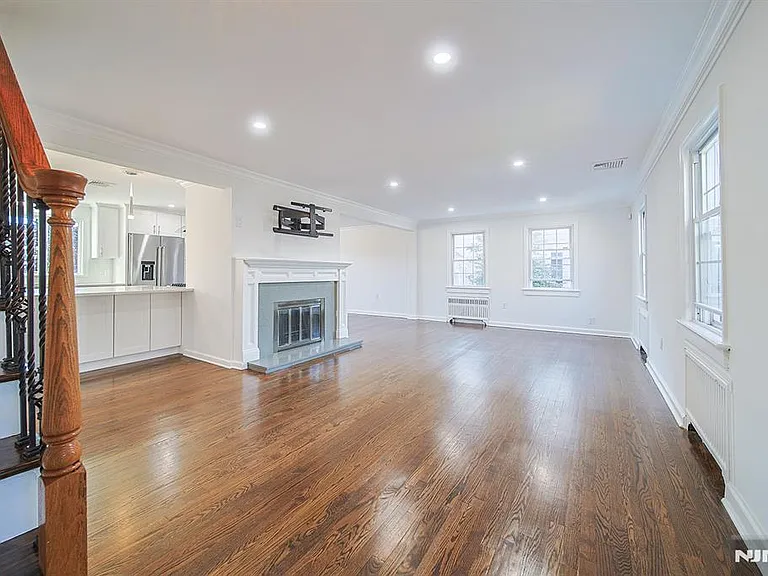 18 Lakeview Ave #181 — Photo 3