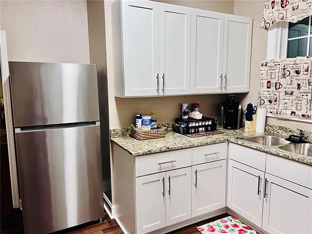 918 Forstall St — Photo 6