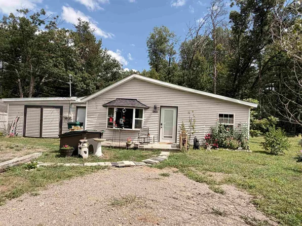 4266 E Oakley Rd, Harrison, MI 48625