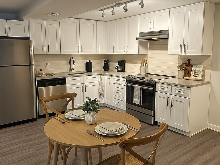 Plaza 209 Apartments — Photo 19