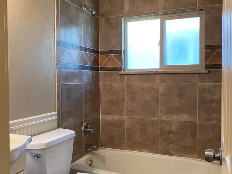 125 E Mrytle Flats — Photo 45