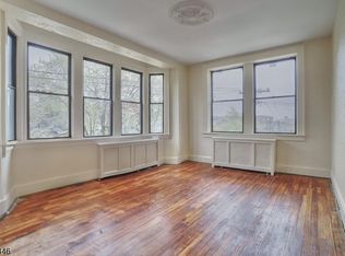 33 62nd St #4A, West New York, NJ 07093