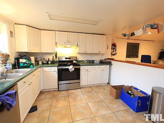 4th image of 28 Davie Cir #A