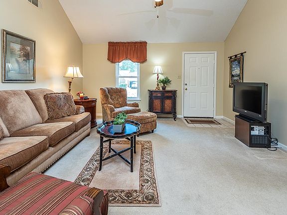 5th image of 8046 Sandywood Ln