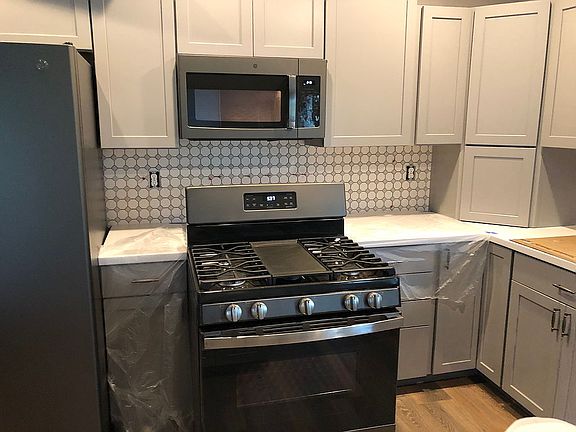 3rd image of 385 Dolphin Ave NE