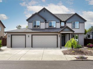 207 SW 9th St, Battle Ground, WA 98604