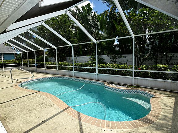 4th image of 6839 Bronte Cir