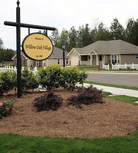 2nd image of 774 Fordham Dr