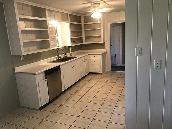 2nd image of 117 E 5th St