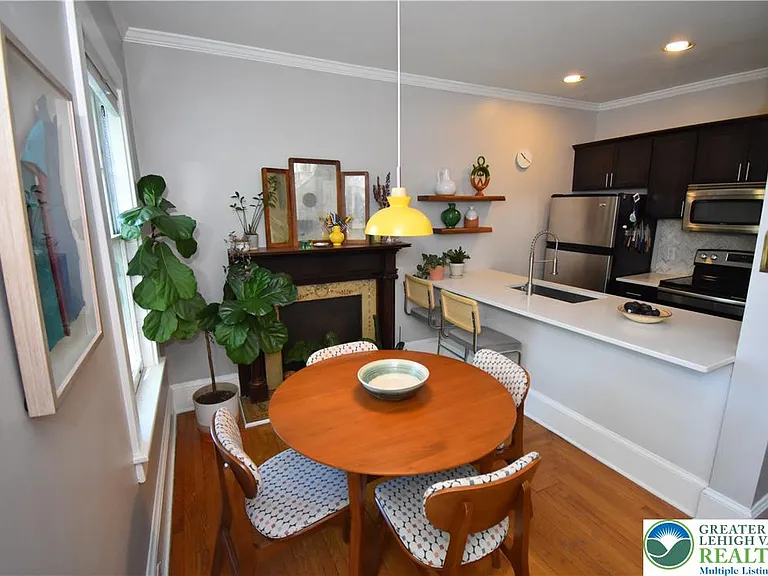 241 Spring Garden St — Photo 13