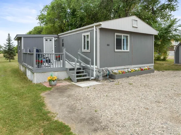 511 2nd St SE, Surrey, ND 58785