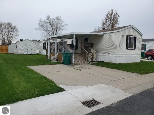 5232 E Broadway Rd Lot 229, Mount Pleasant, MI 48858