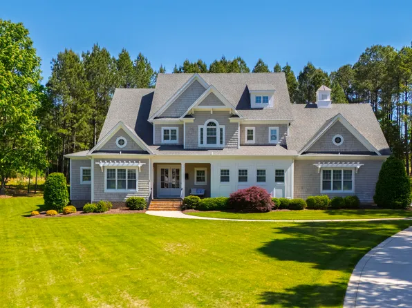 6 Castlewood Dr, Durham, NC 27713