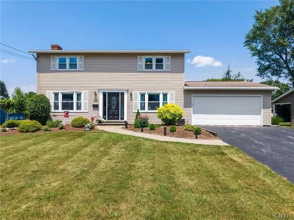 614 W Granger Rd, Syracuse, NY 13219