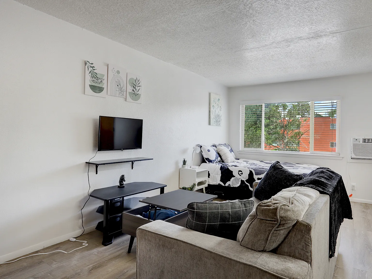 Studio, 413 sqft, $775 — Photo 4