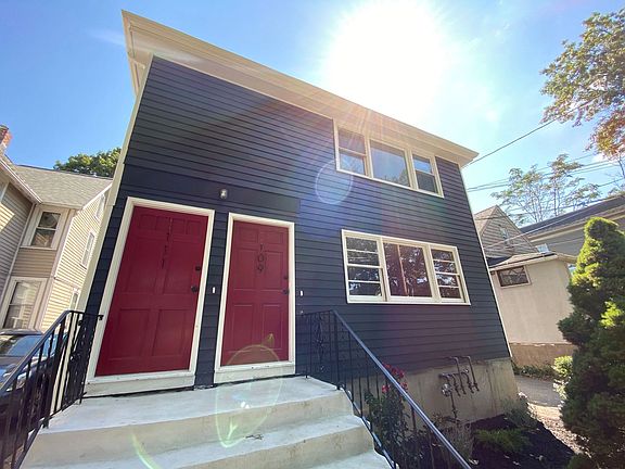 4th image of 109 Greenwich Ave #3B-1BA-1000SQFT