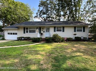 8 Corey Drive, Oakhurst, NJ 07755