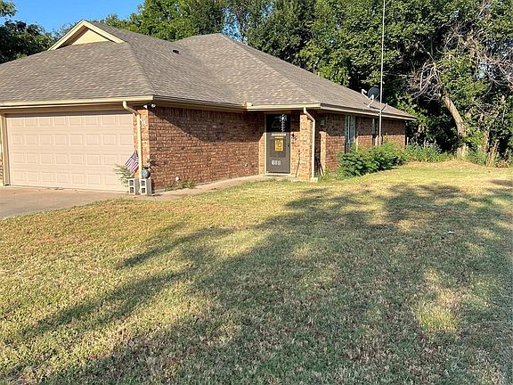 2nd image of 108 Honey Bee Dr #108