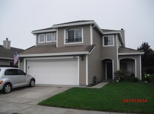 2115 Lansbury St, Santa Rosa, CA 95404