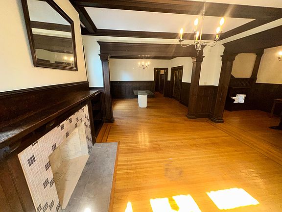 4th image of 152 Sumner Ave #150