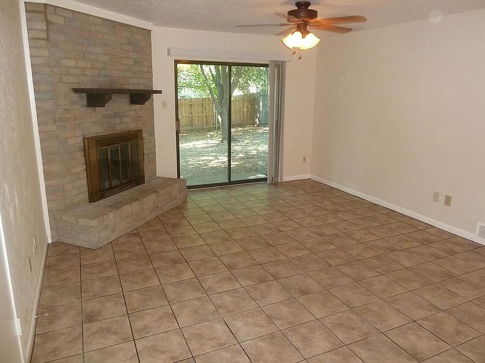 1st image of 4307 Bradley Ln