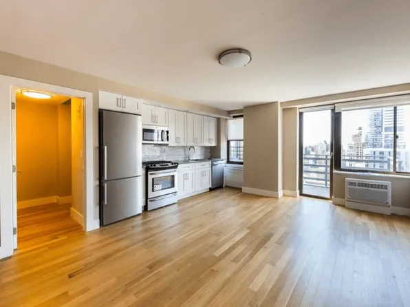 784 Columbus Avenue image 1 of 4