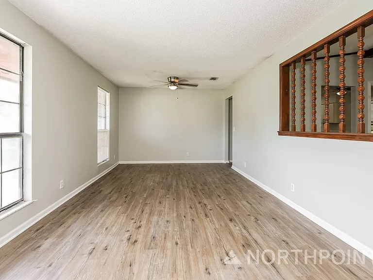 6010 Hillman Dr — Photo 8