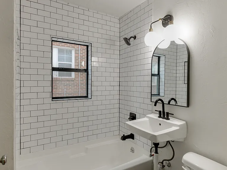 420 NW 26th St #2 — Photo 5
