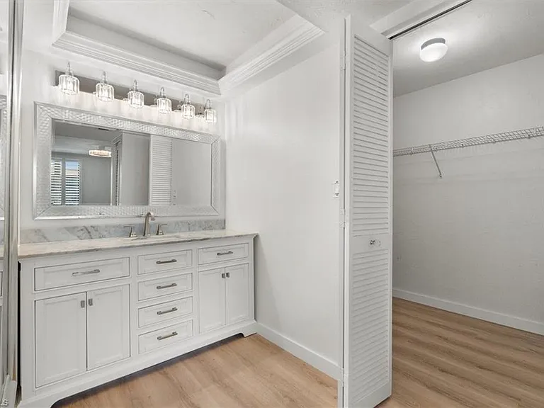 1400 Blue Point Ave #104 — Photo 21