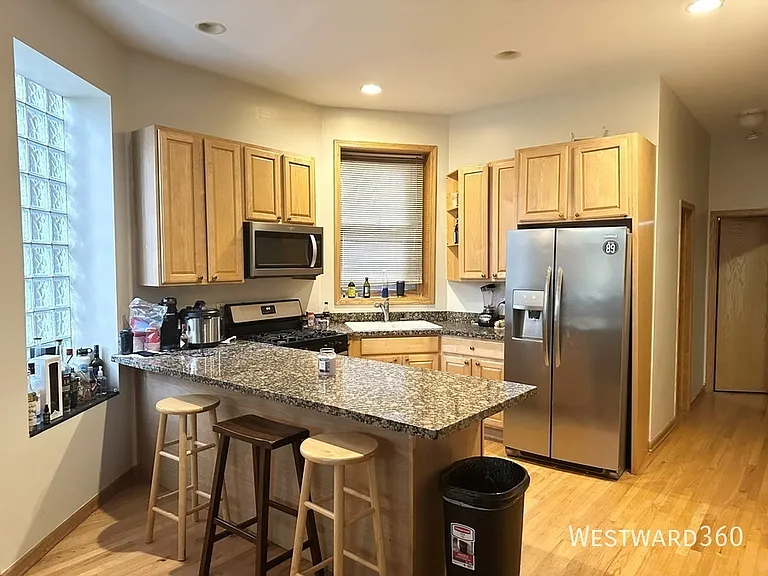 3311 N Seminary Ave #1F — Photo 2