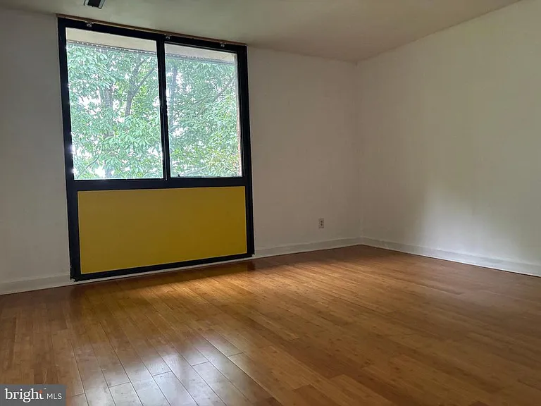 525 N Armistead St #302 — Photo 10